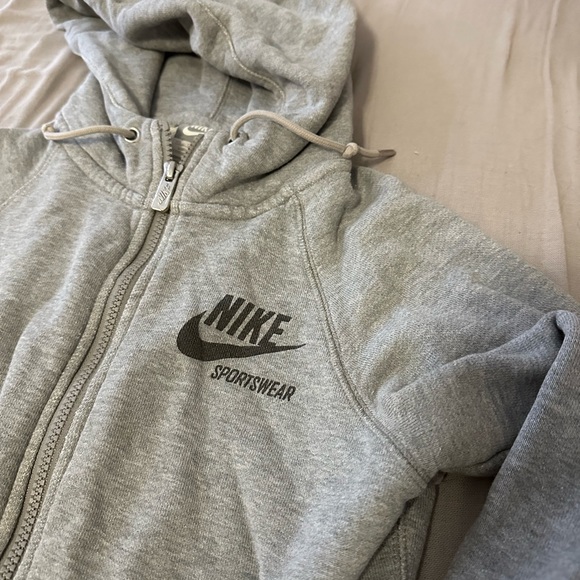 Nike zip up - Picture 2 of 5